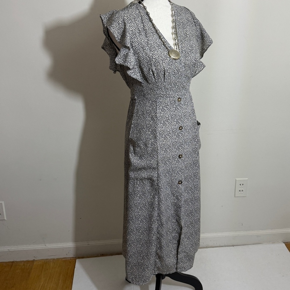 Sienna Sky Monochrome Ruffle Midi Dress sz xs